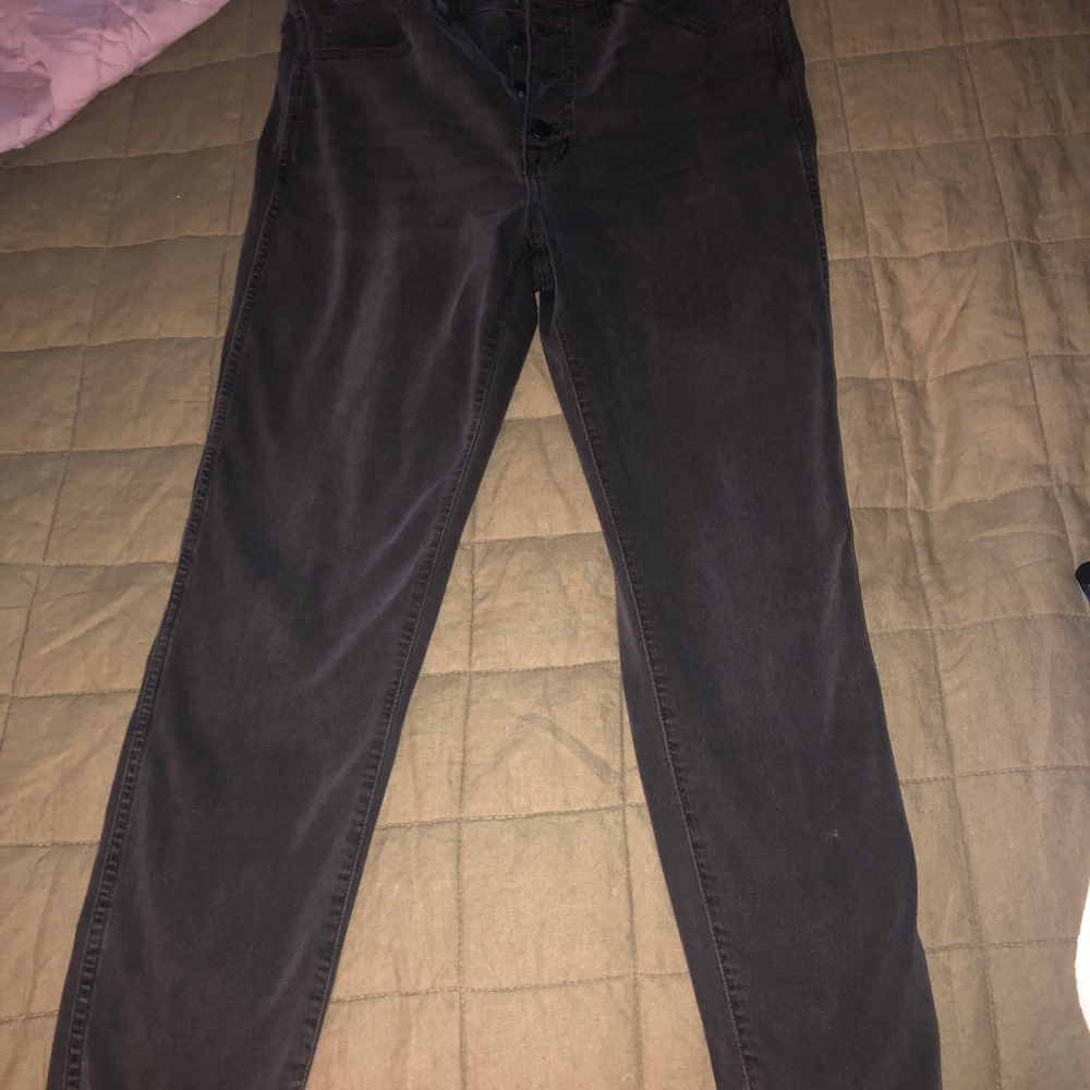 Madewell faded black jeans !!
